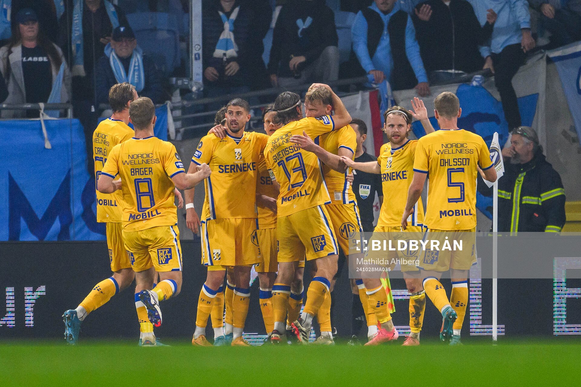 IFK Göteborgs Laurs Skjellerup jublar