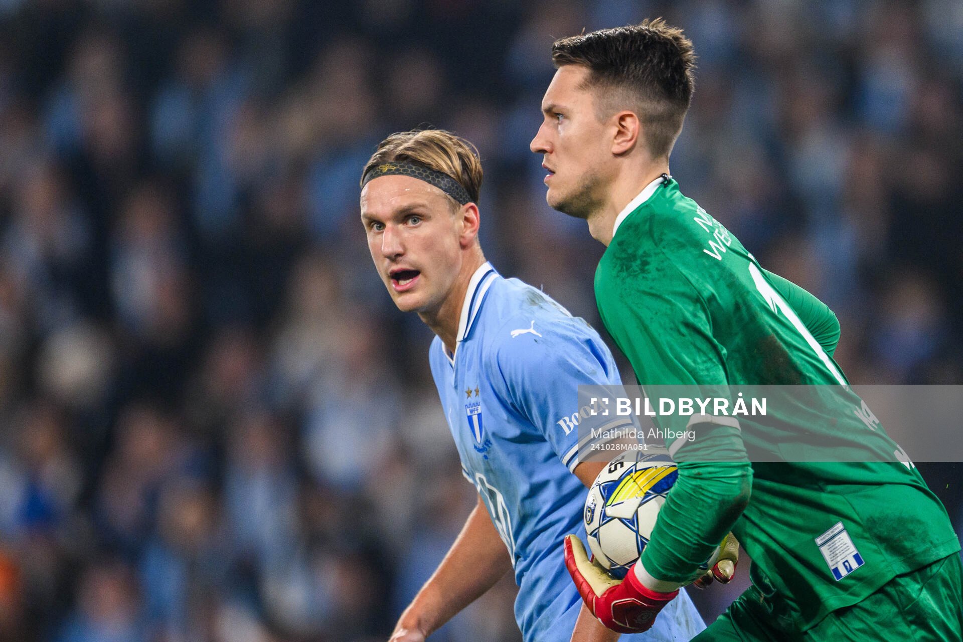 Malmö FFs Erik Botheim och IFK Göteborgs målvakt Jacob