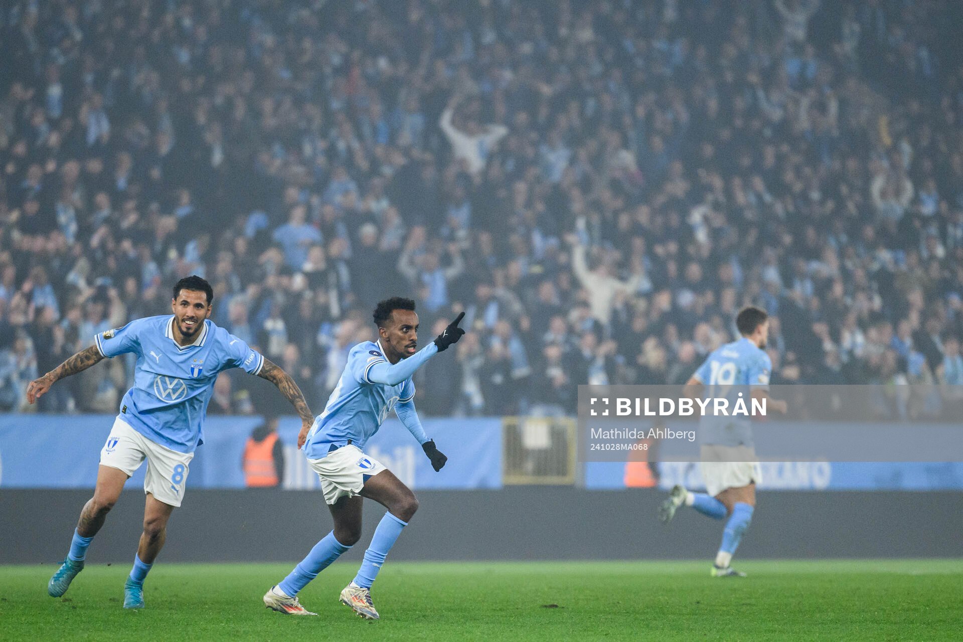 Malmö FFs Taha Ali jublar