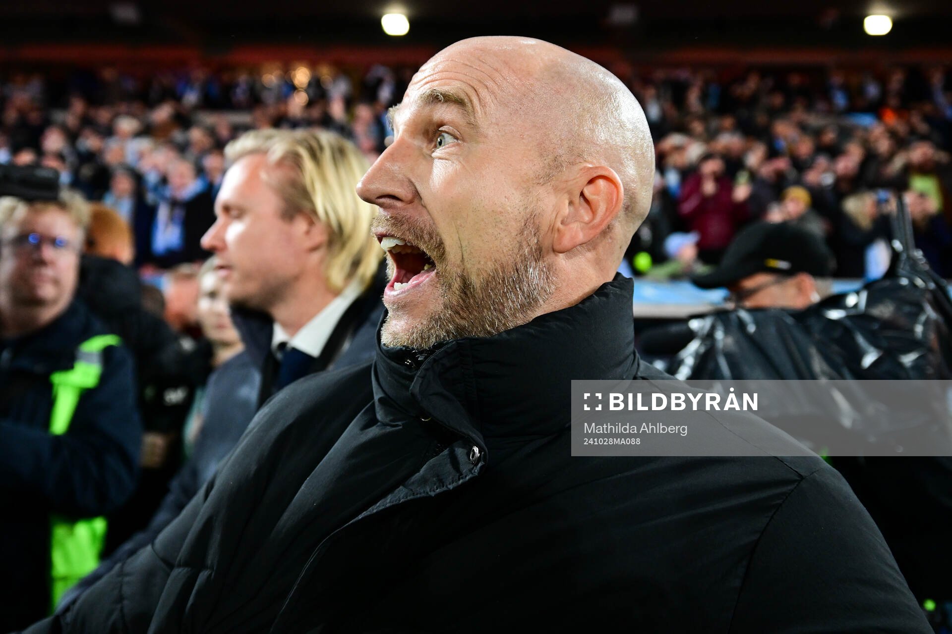 Malmö FFs tränare Henrik Rydström jublar