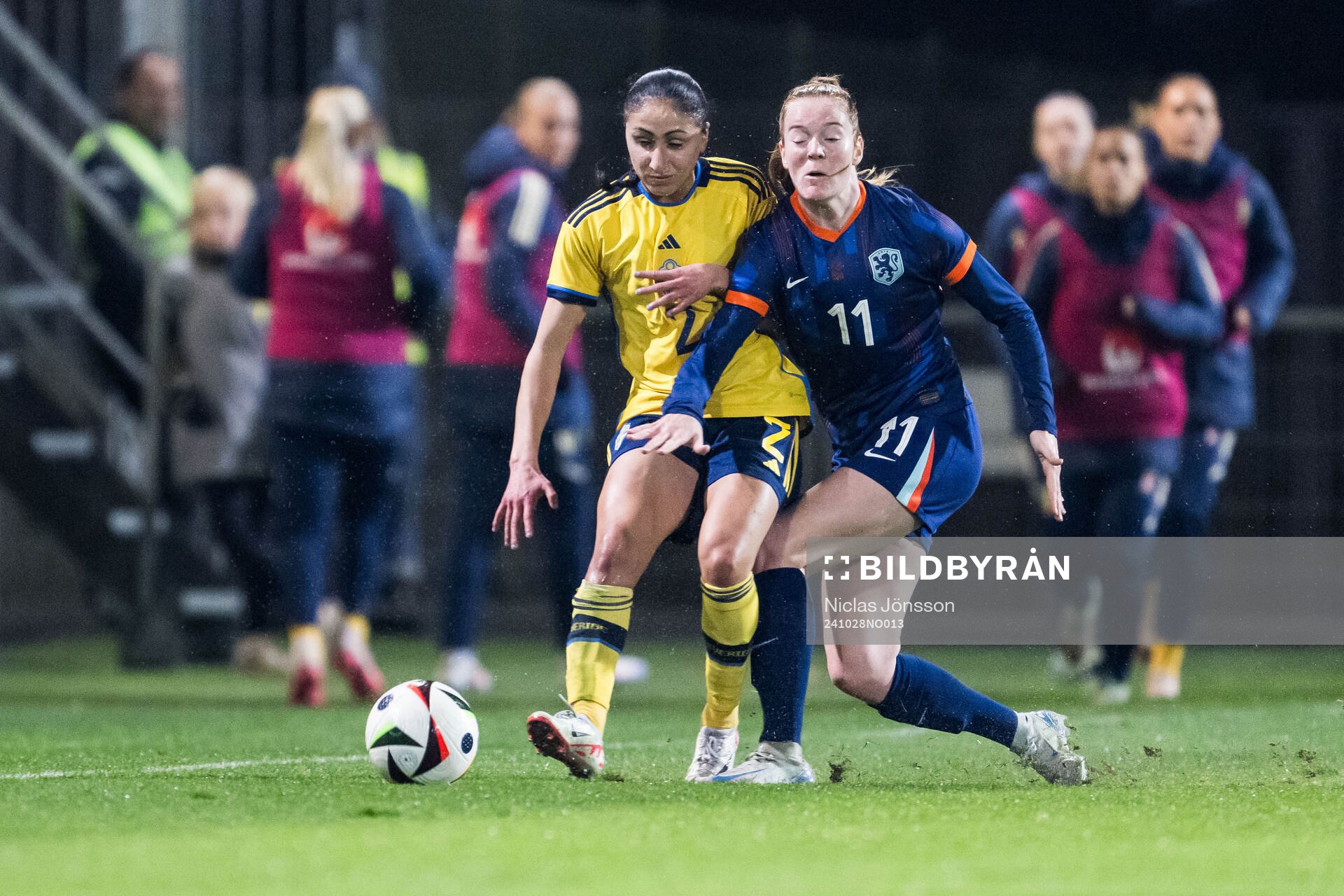 Nesrin Akgun and Alice Bergström of Sweden