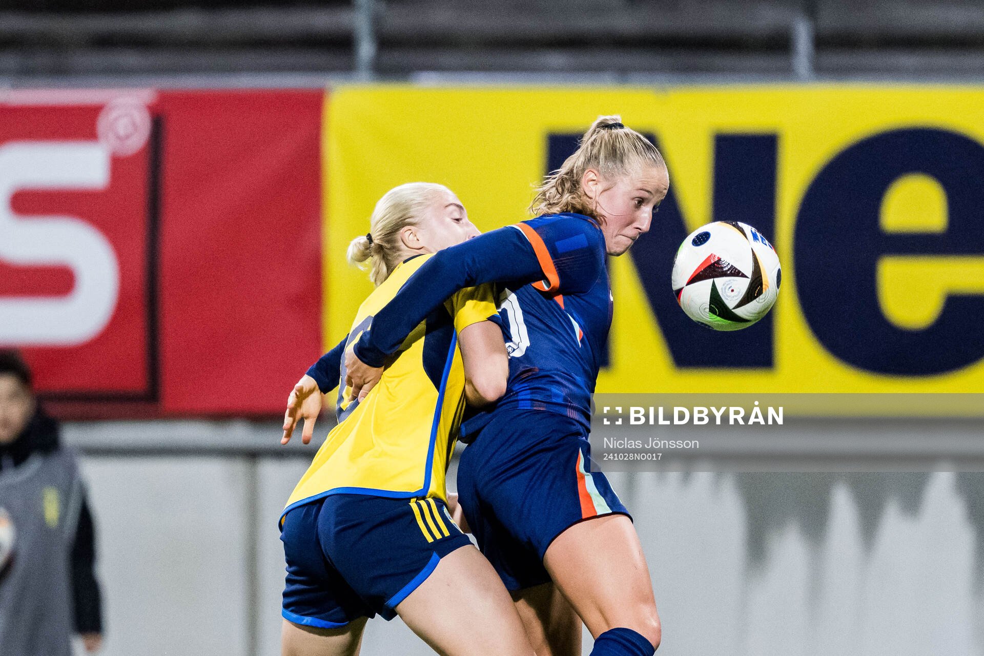 Wilma Leidhammar of Sweden and Dana Foederer of Netherlands