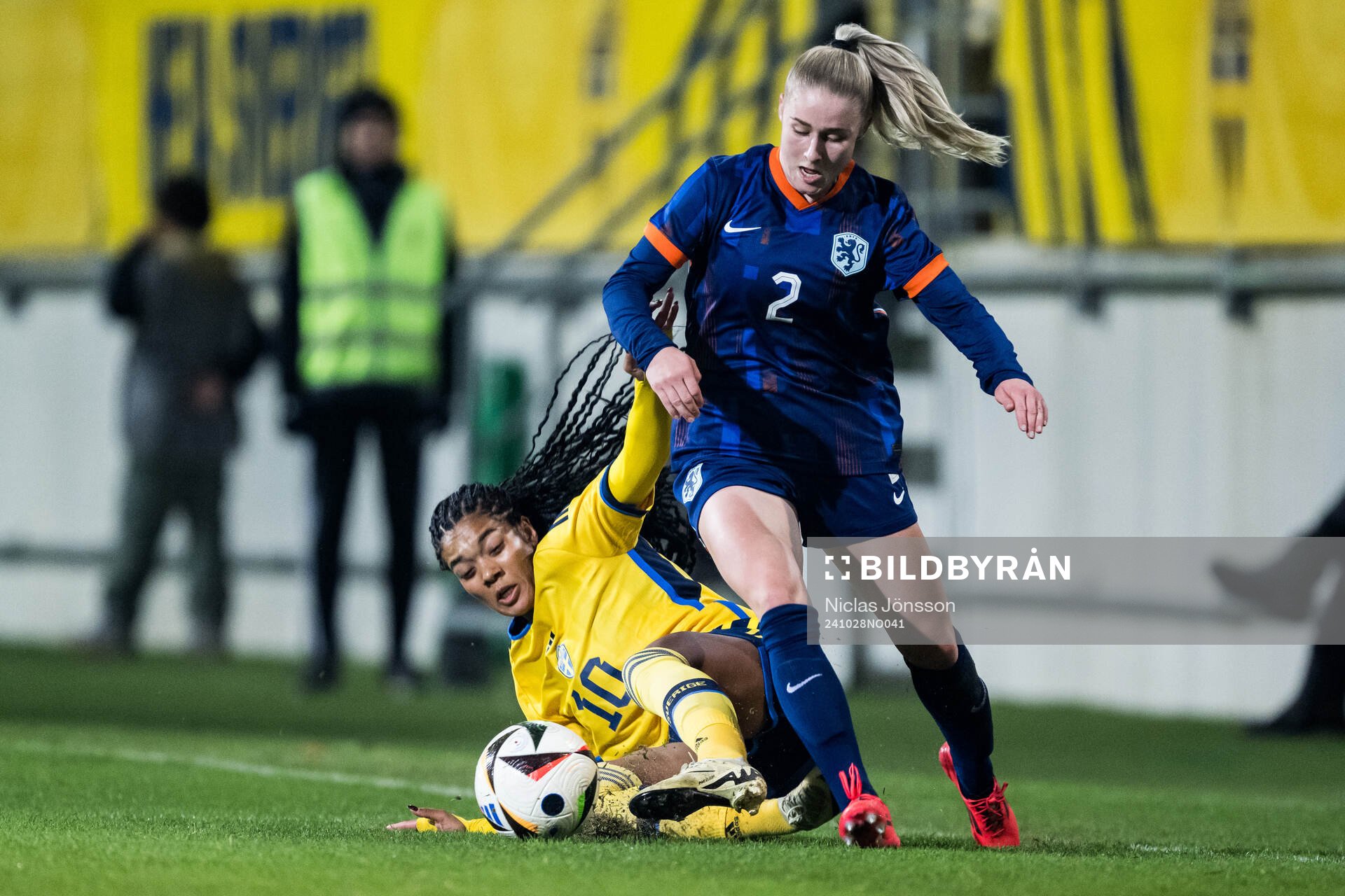 Evelina Duljan and Nesrin Akgun of Sweden