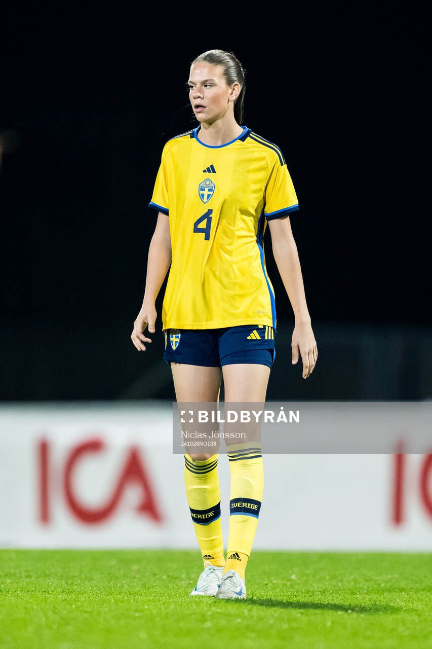 Bella Andersson of Sweden