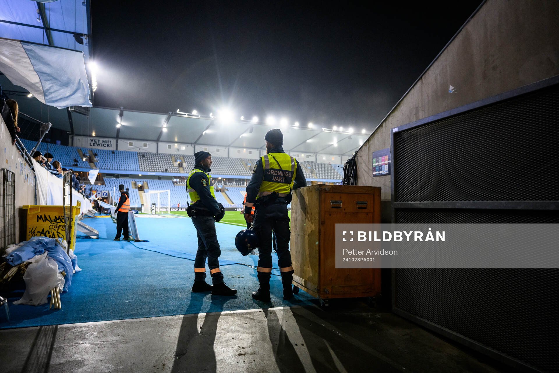 Ordningsvakter på Eleda Stadion
