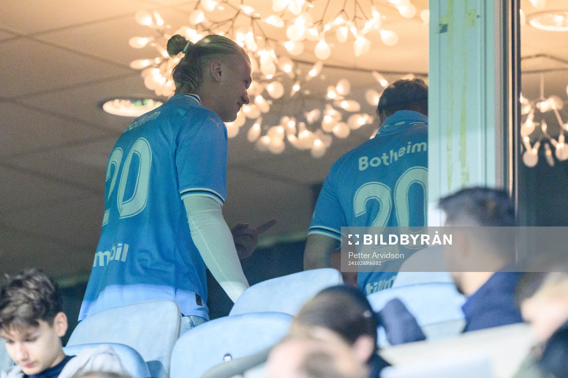 Erling Braut Haaland på läktaren