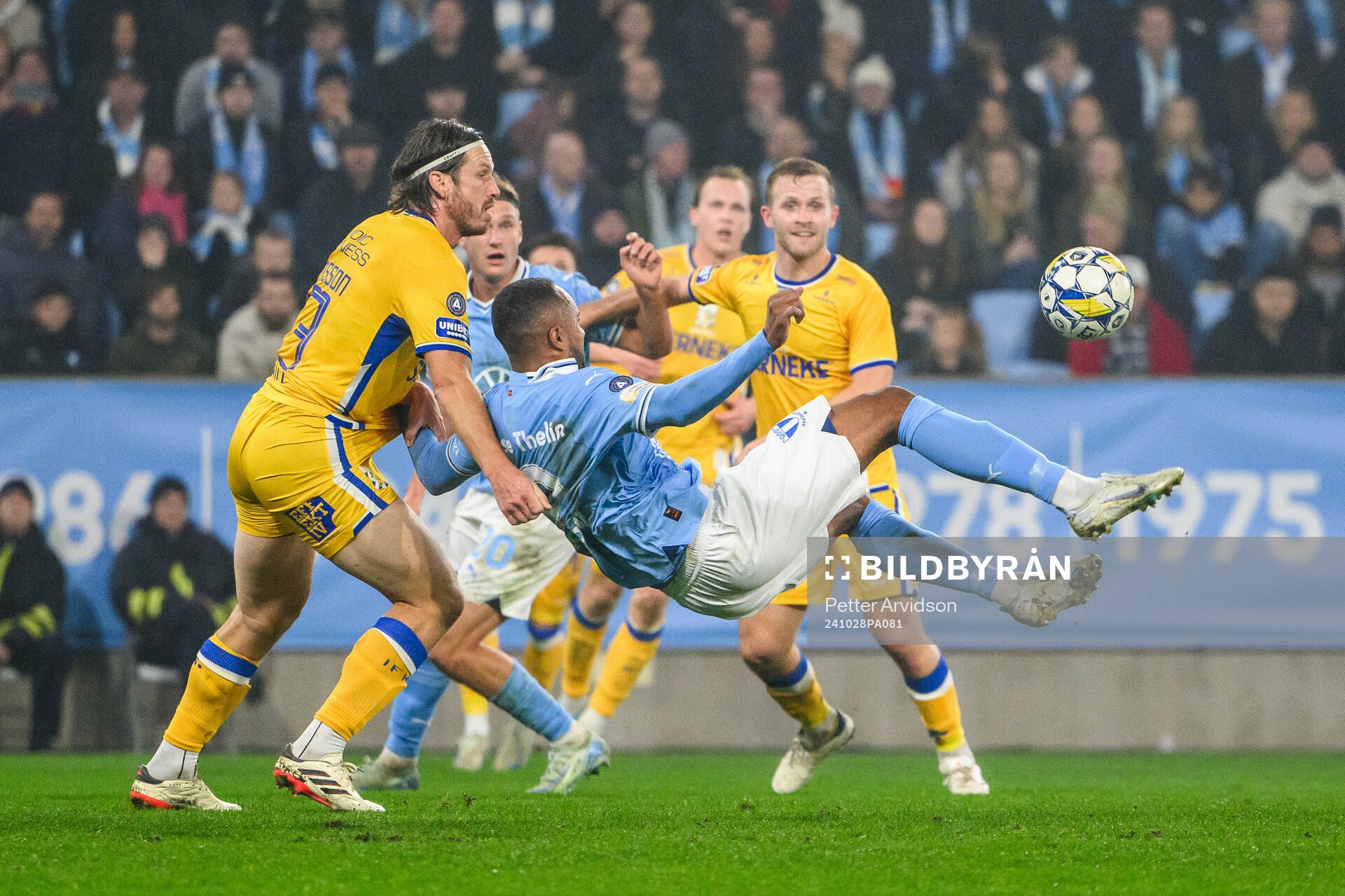 IFK Göteborgs Gustav Svensson och Malmö FFs Isaac Kiese