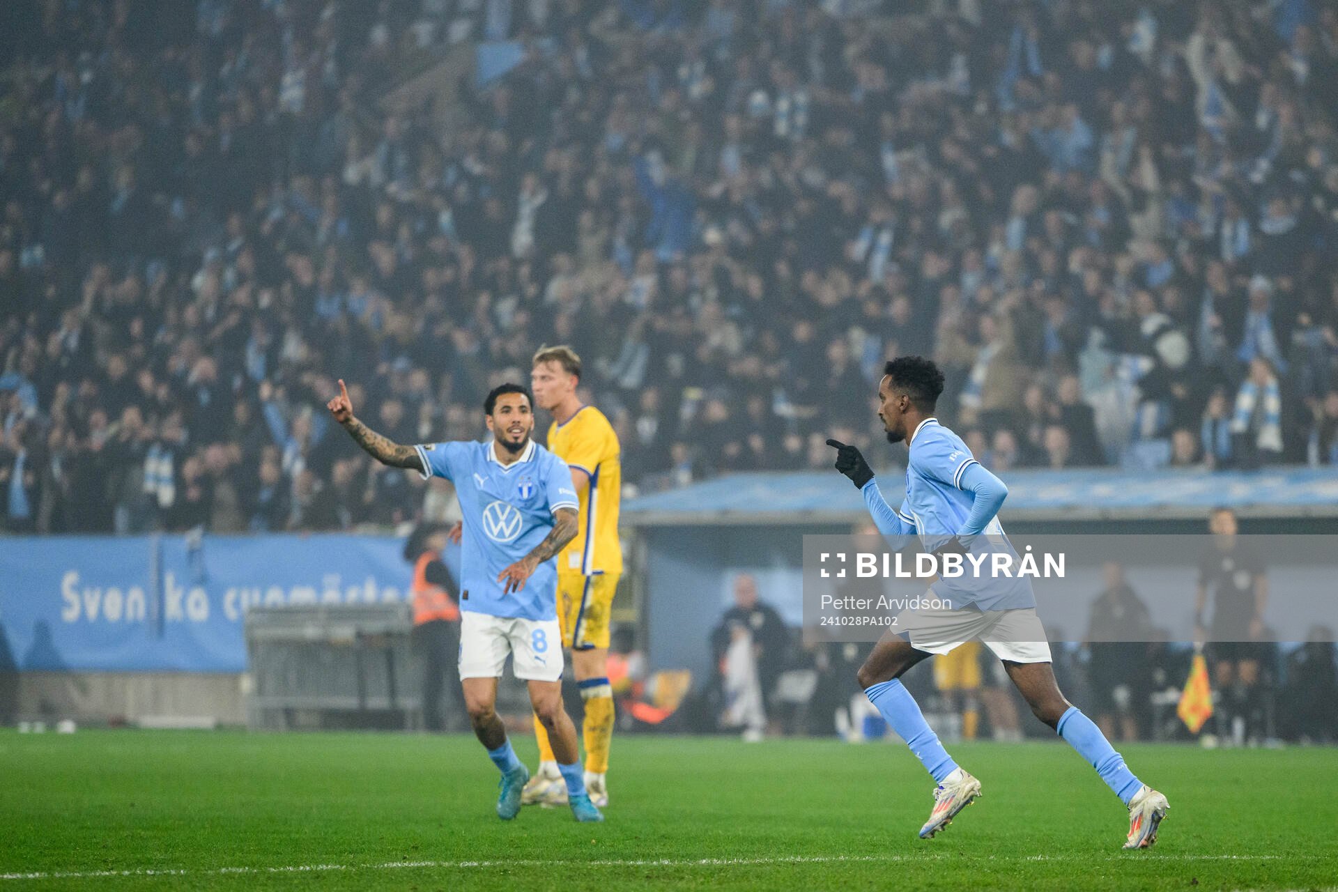 Malmö FFs Taha Ali jublar