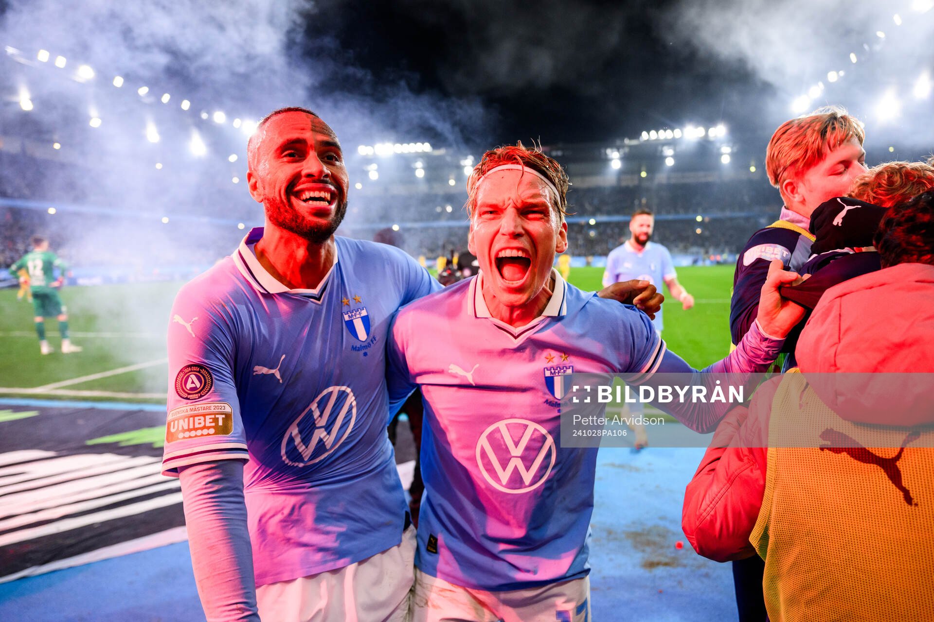 Malmö FFs Isaac Kiese Thelin och Jens Stryger Larsen jublar
