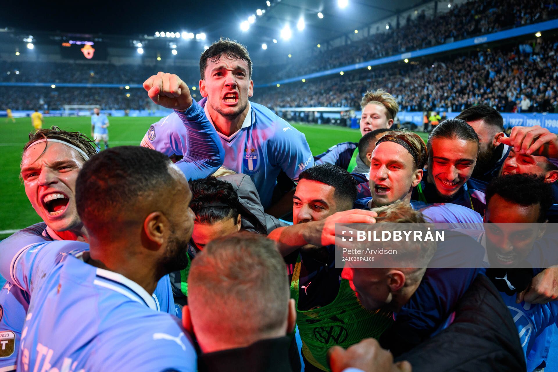 Malmö FFs Jens Stryger Larsen och Colin Rösler jublar