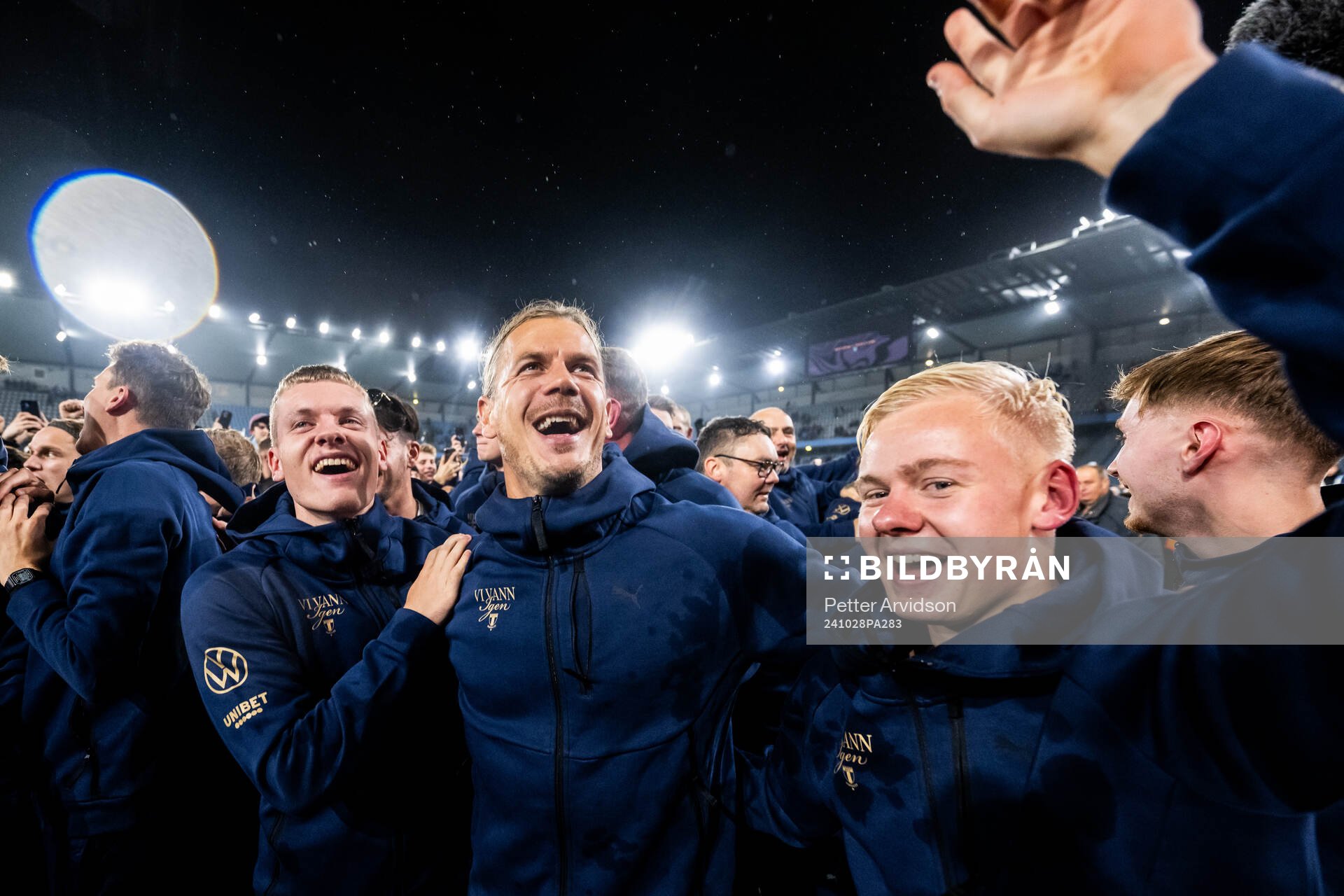 Malmö FFs Sebastian Jörgensen, målvakt Johan Dahlin och