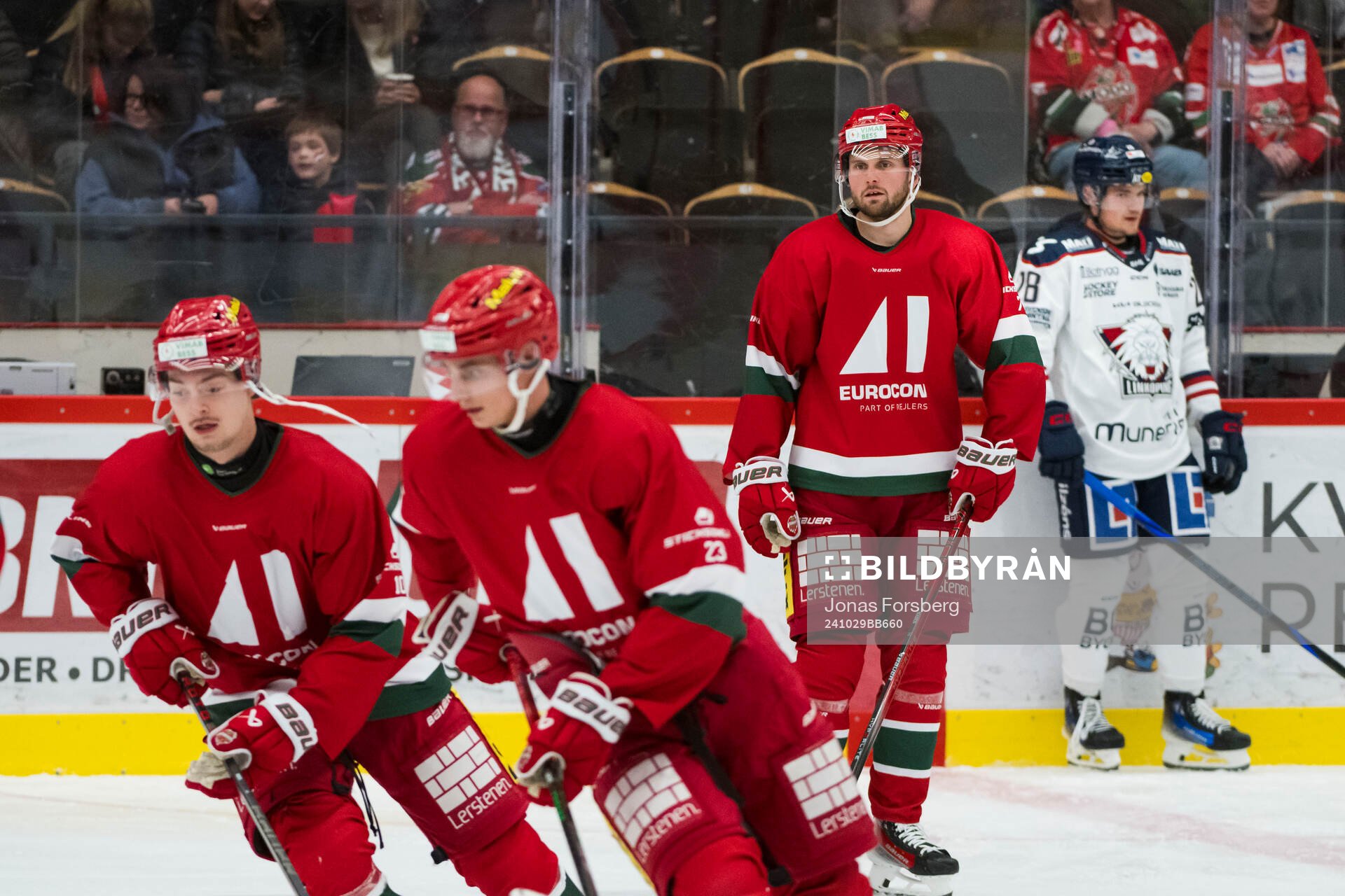 Modos Pontus Näsén innan ishockeymatchen i SHL mellan