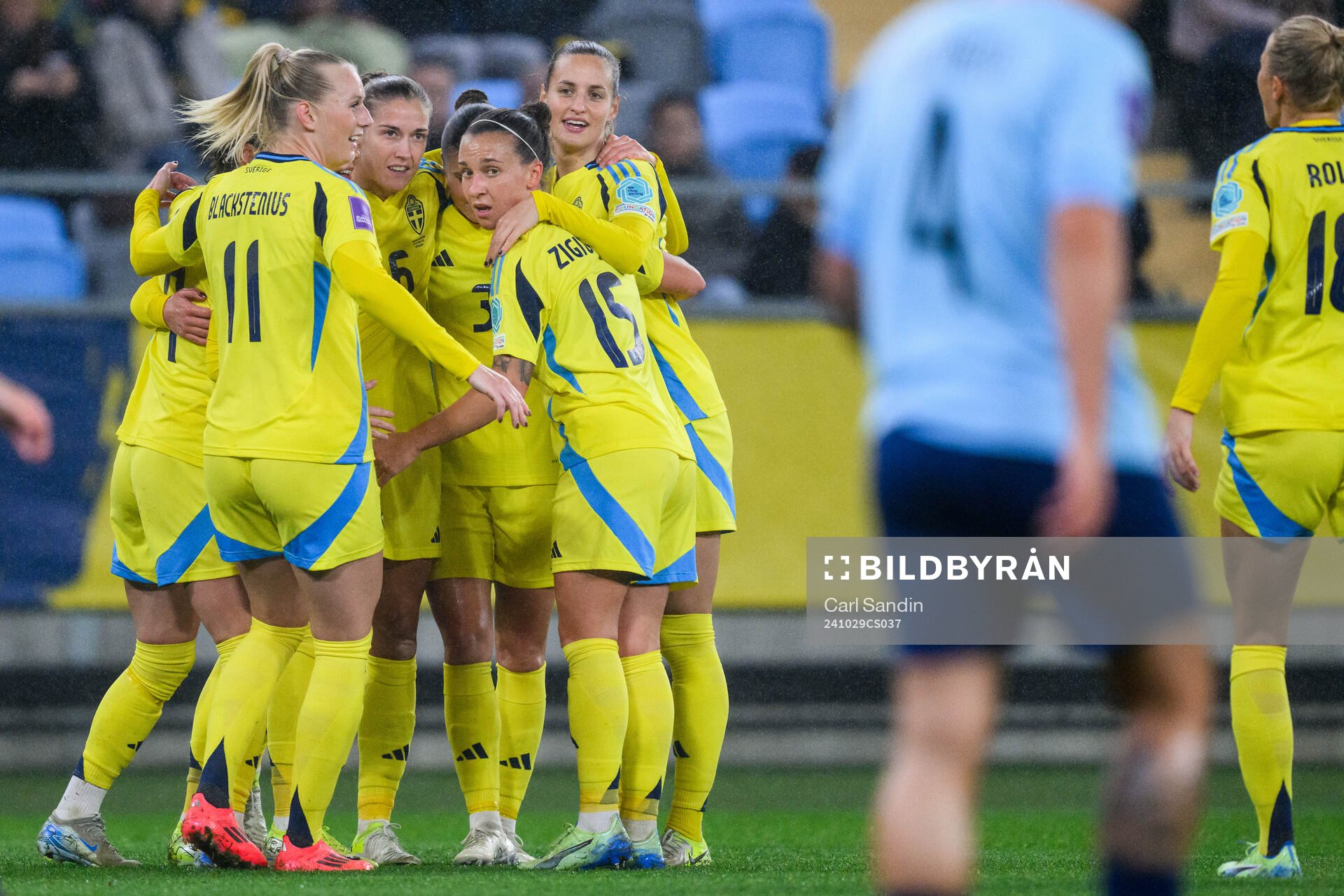 Filippa Angeldahl of Sweden celebrate with teammates