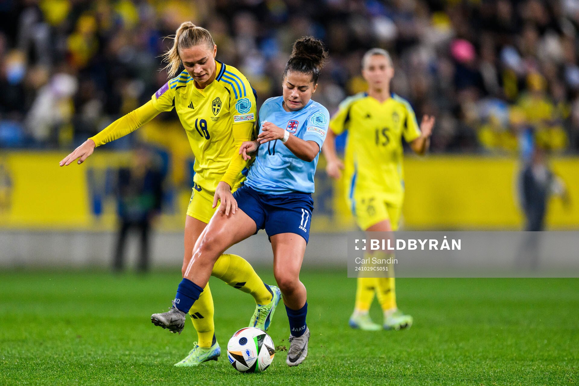 Fridolina Rolfö of Sweden and Caroline Jorge of Luxembourg