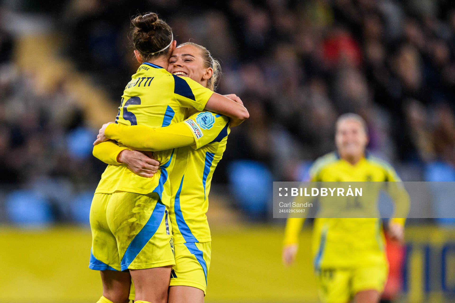 Julia Zigiotti Olme and Fridolina Rolfö of Sweden celebrate after scoring 4-0 during the UEFA Women's Euro Qualifier first round play-off football match between Sweden and Luxembourg on October 29, 2024 in Gothenburg.