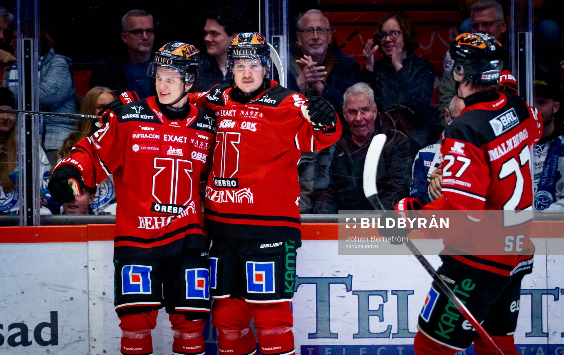 Örebros Patrik Puistola jublar vid 1-0 med Patrik