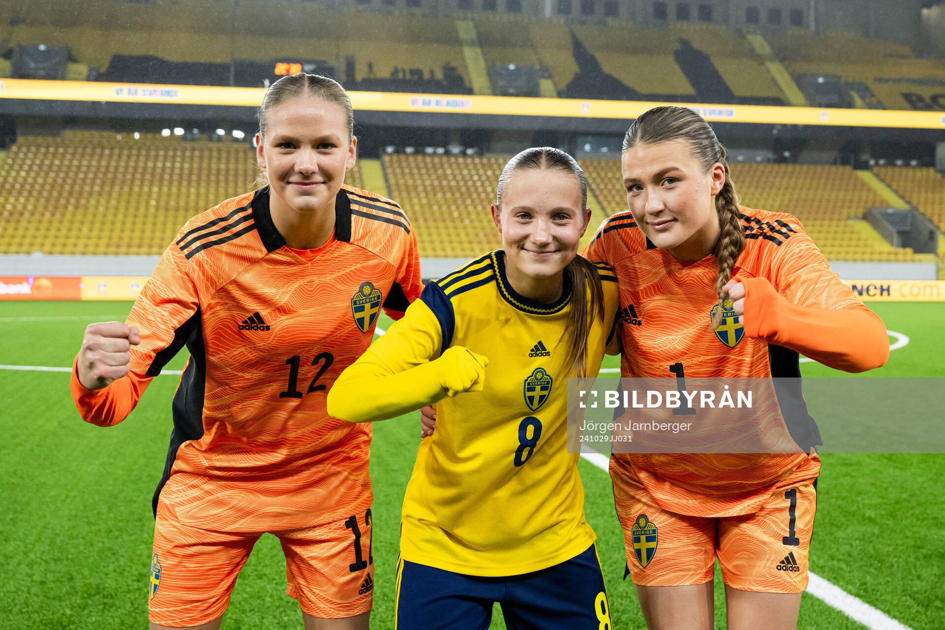 Goalkeeper Hanna Karlsson, Fanny Peterson and goalkeeper Fanny Jurander celebrate after the UEFA Women's Under-17 qualifiers between Estonia and Sweden on October 29, 2024 in Borås.