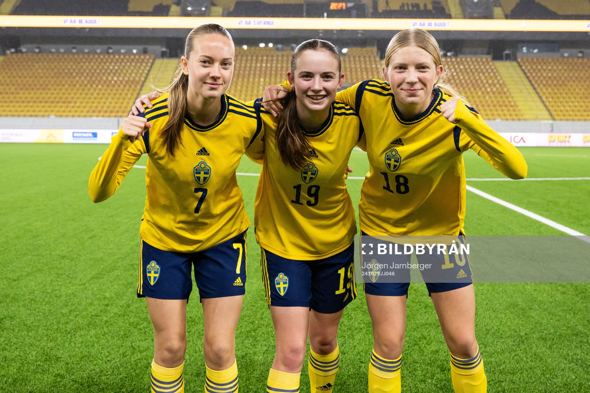 Agnes Karlsson, Ebba Hedman and Thea Carlsson of Sweden celebrate after the UEFA Women's Under-17 qualifiers between Estonia and Sweden on October 29, 2024 in Borås.