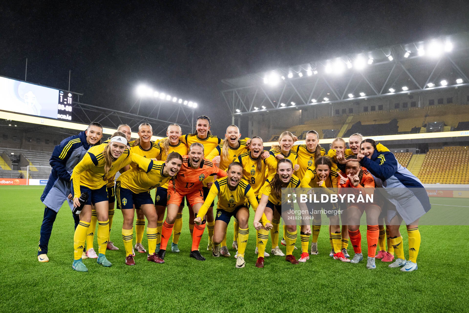 Players of Sweden celebrate
