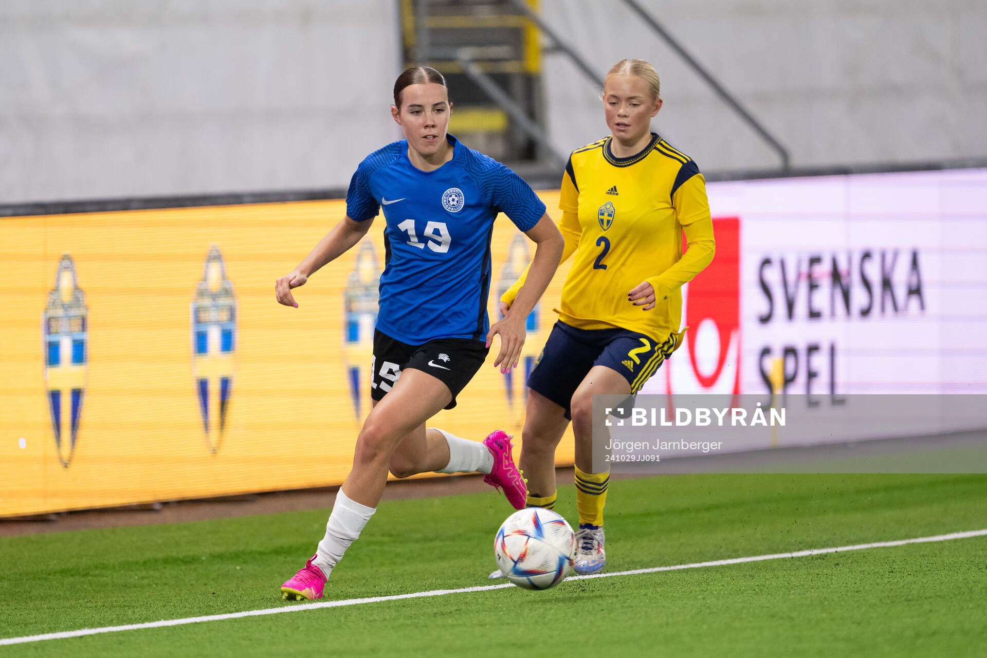 Grete Gross of Estonia and Sally Nylén of Sweden