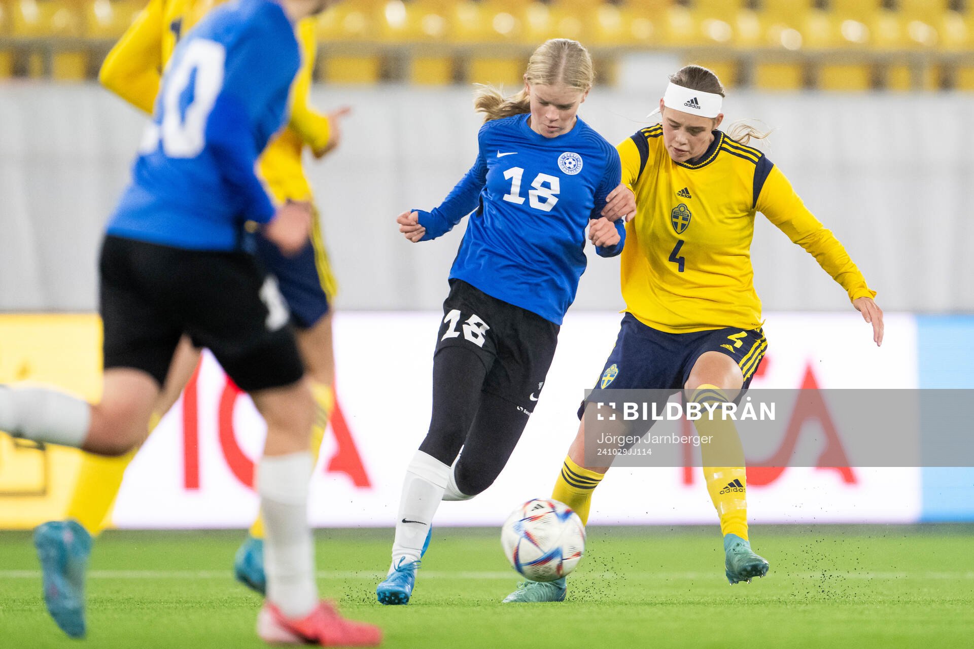 Gerda Liisa Matson of Estonia and Roos Huitzing of Sweden