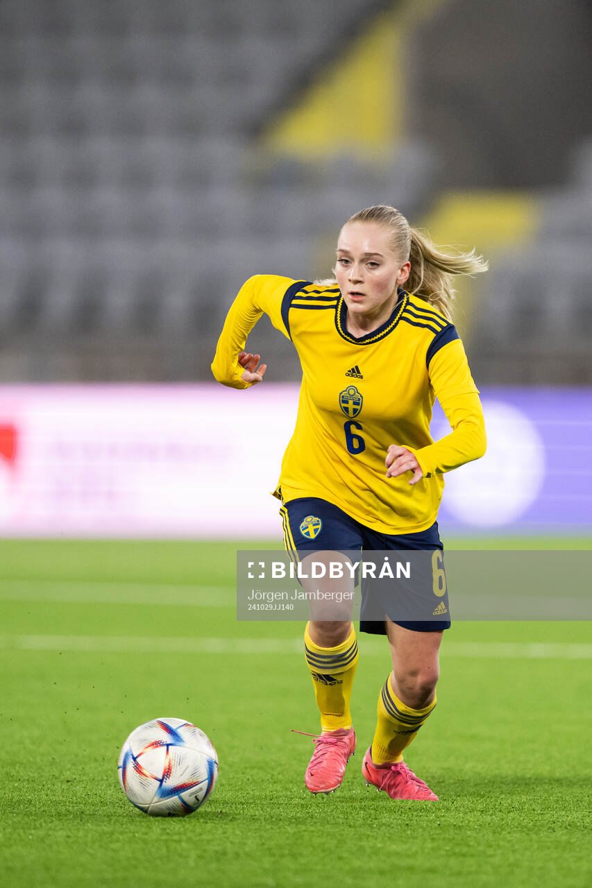 Doris Petz of Sweden