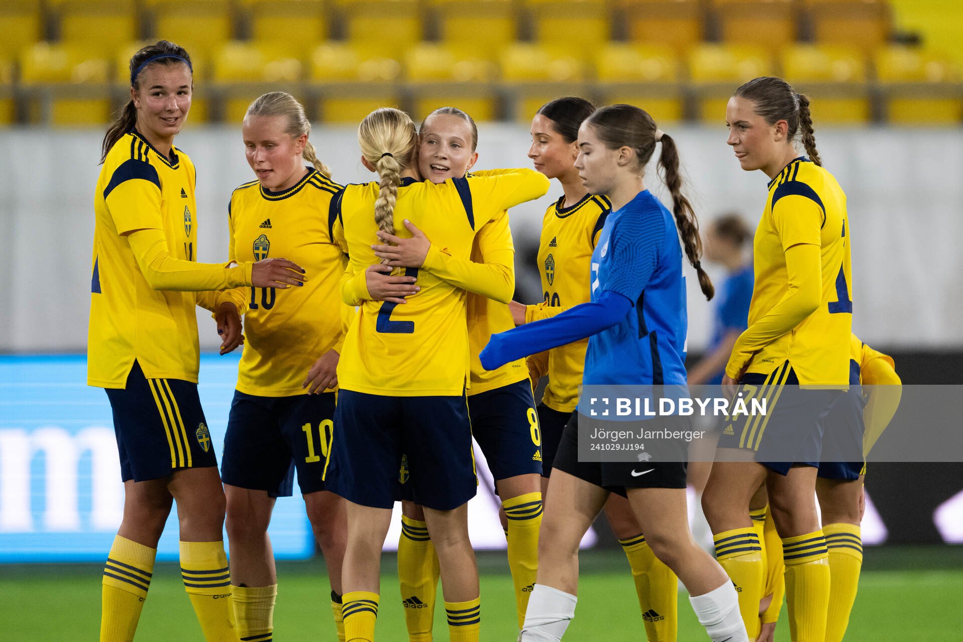 Players of Sweden celebrate