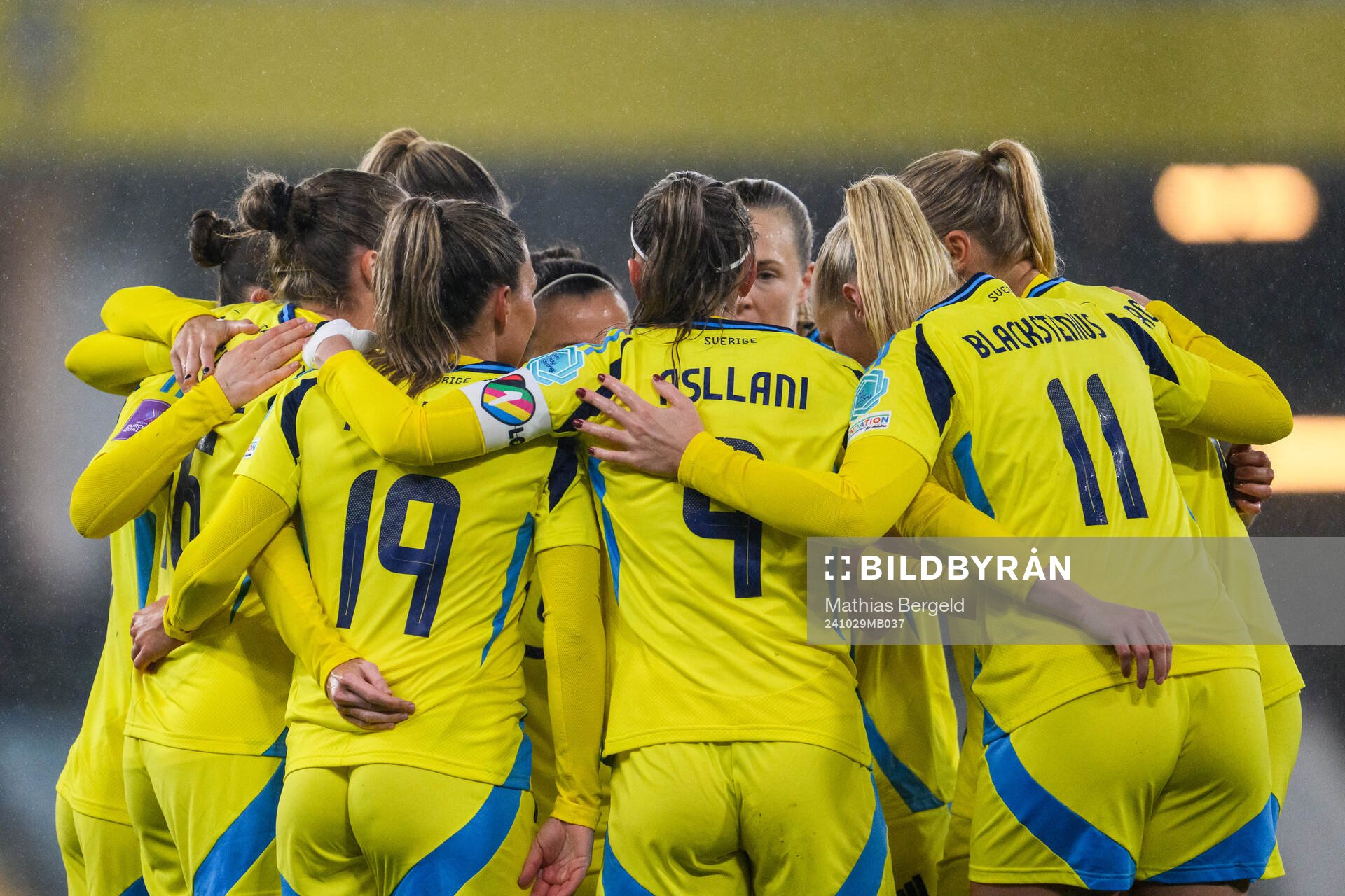 Filippa Angeldahl of Sweden celebrate with teammates