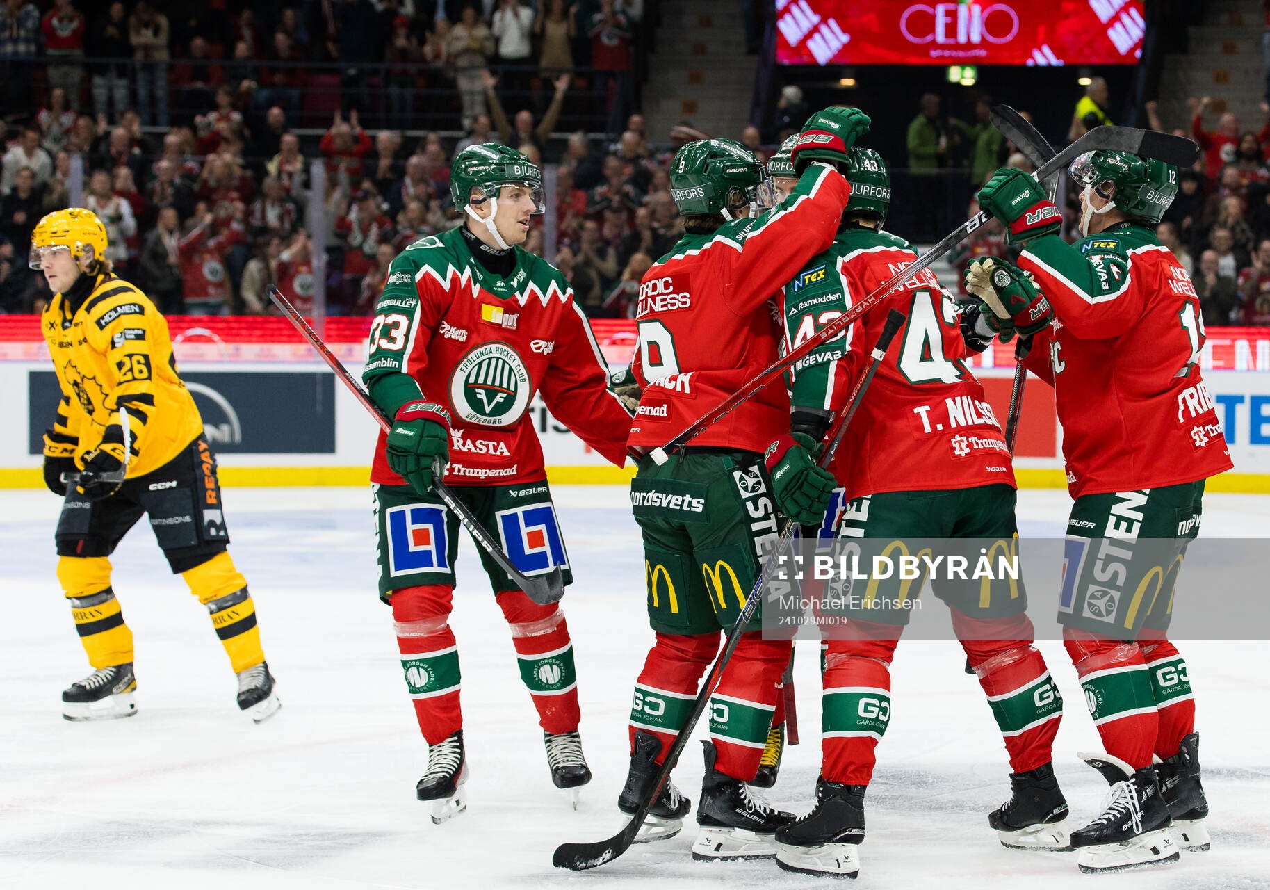 Frölundas Tom Nilsson jublar