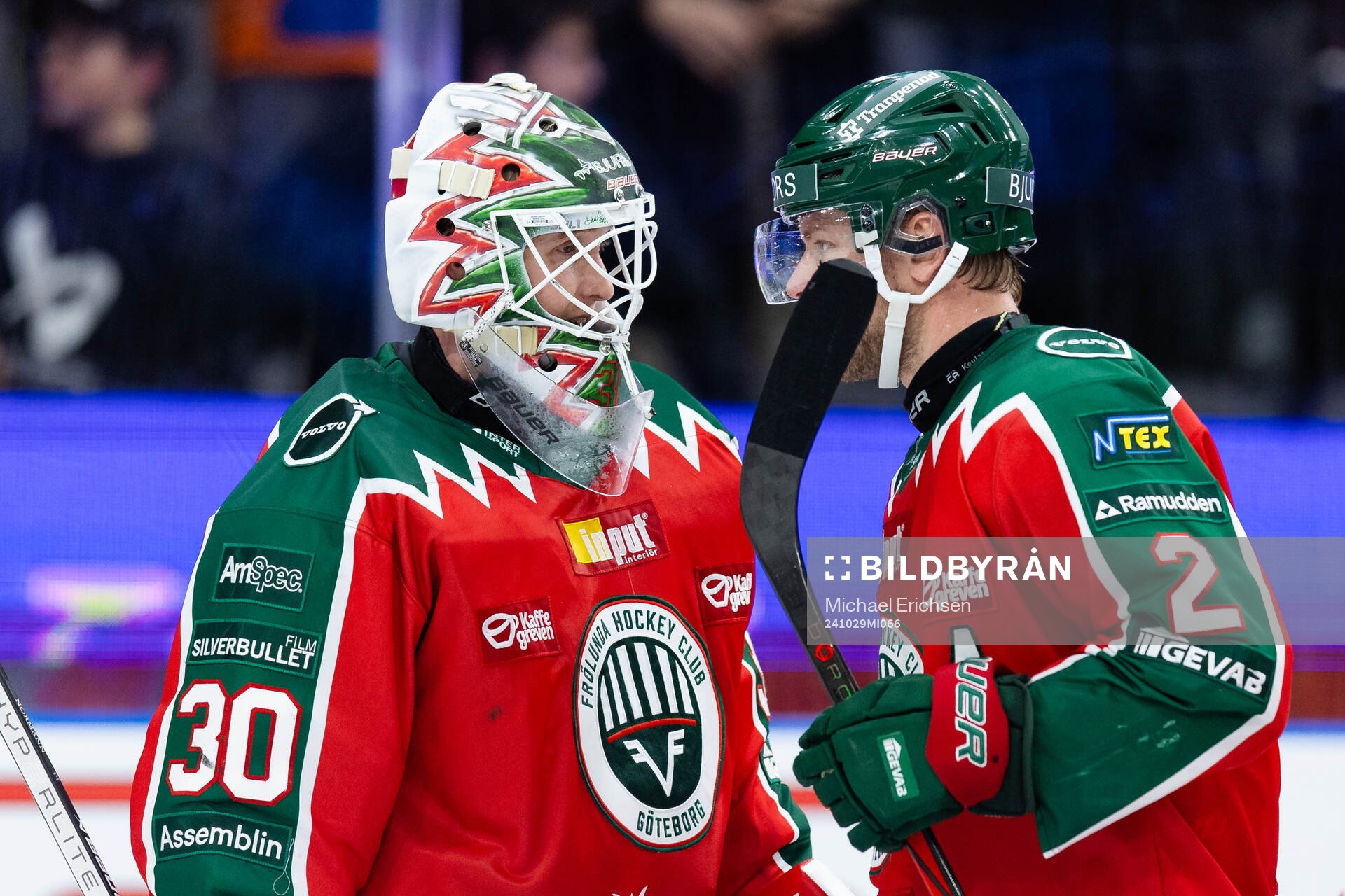Frölundas målvakt Tobias Normann och Christian Folin