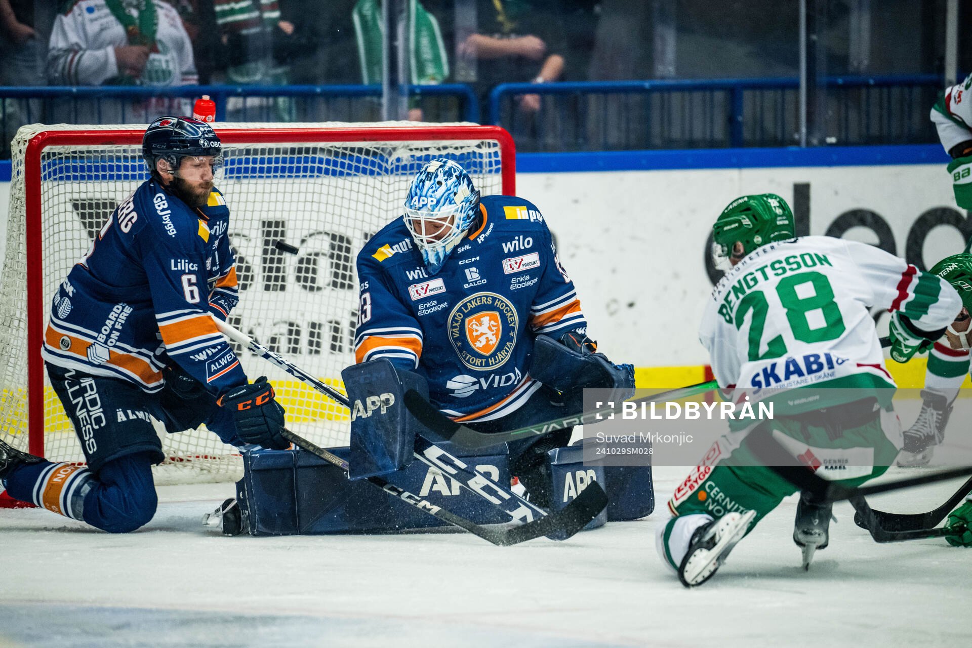 Växjös Petter Granberg och målvakt Emil Larmi och