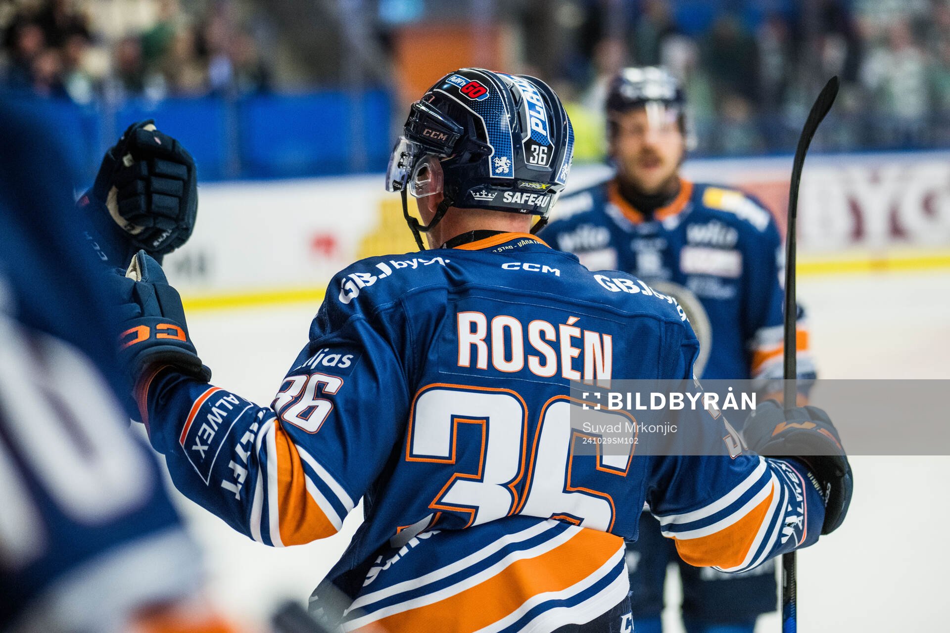 Växjös Elias Rosén jublar