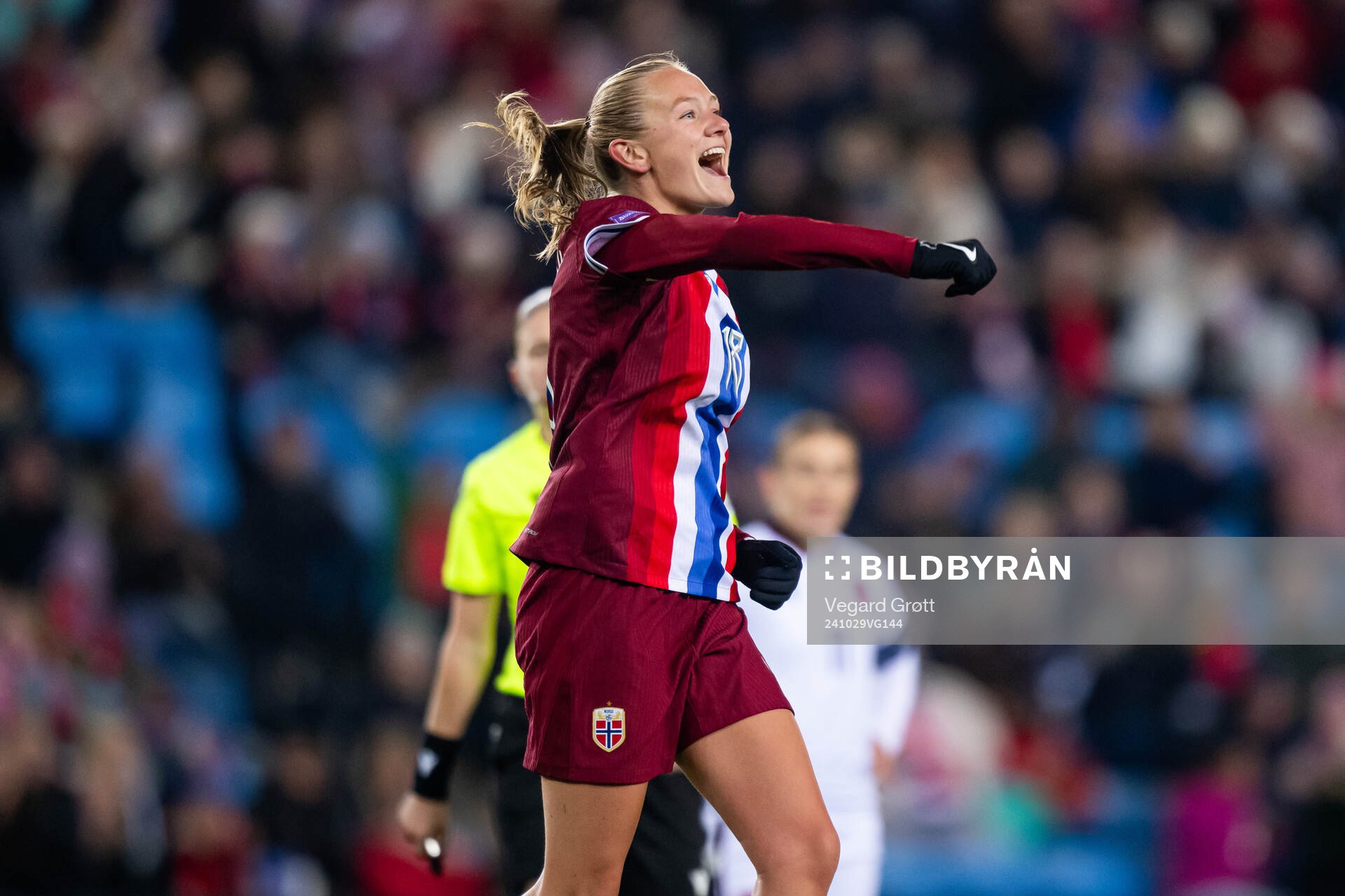 Frida Maanum of Norway celebrates scoring 5-0