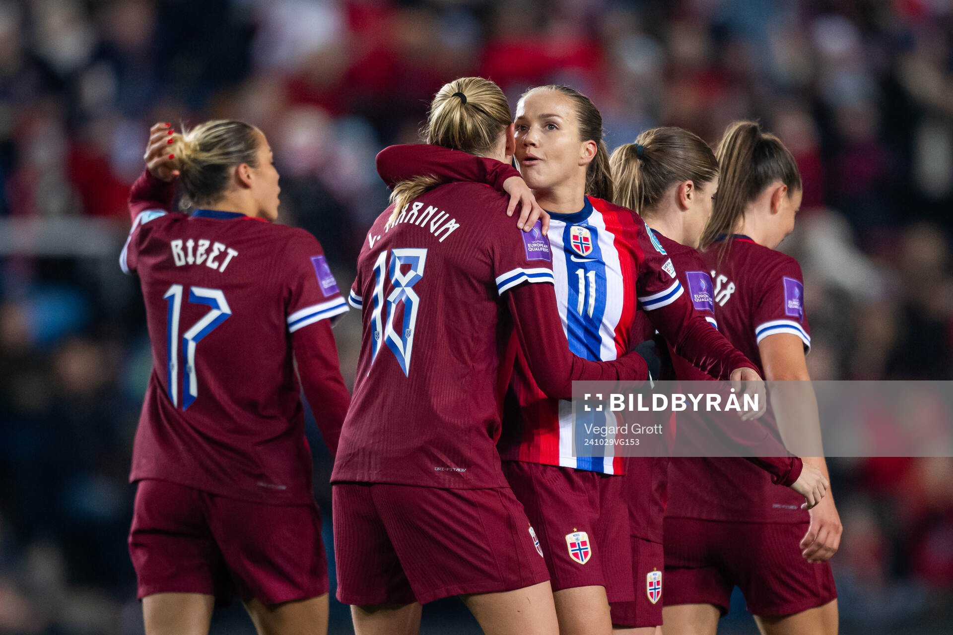Frida Maanum of Norway celebrates with teammate Guro Reiten