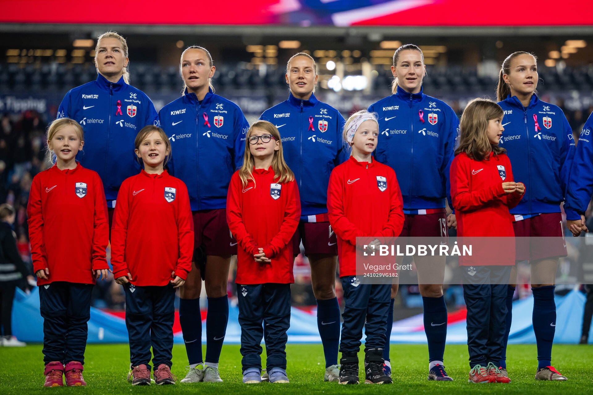 Ada Hegerberg, Frida Maanum, Lisa Naalsund, Elisabeth Terland and Guro Reiten of Norway line up ahead of the UEFA Women's Euro Qualifier first round play-off football match between Norway and Albania on October 29, 2024 in Oslo.