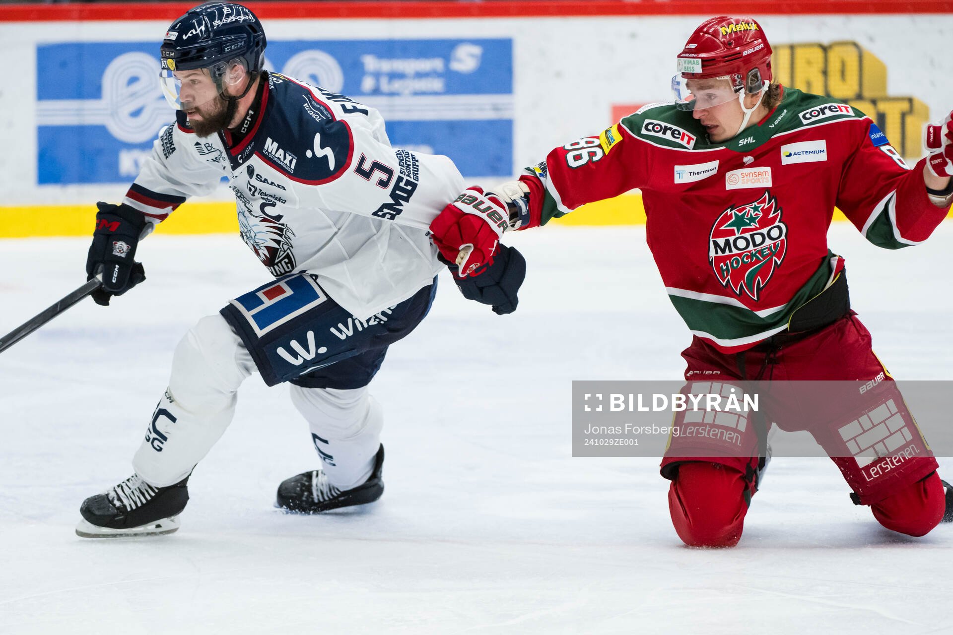 Linköpings Oscar Fantenberg och Modos Lukas Jasek