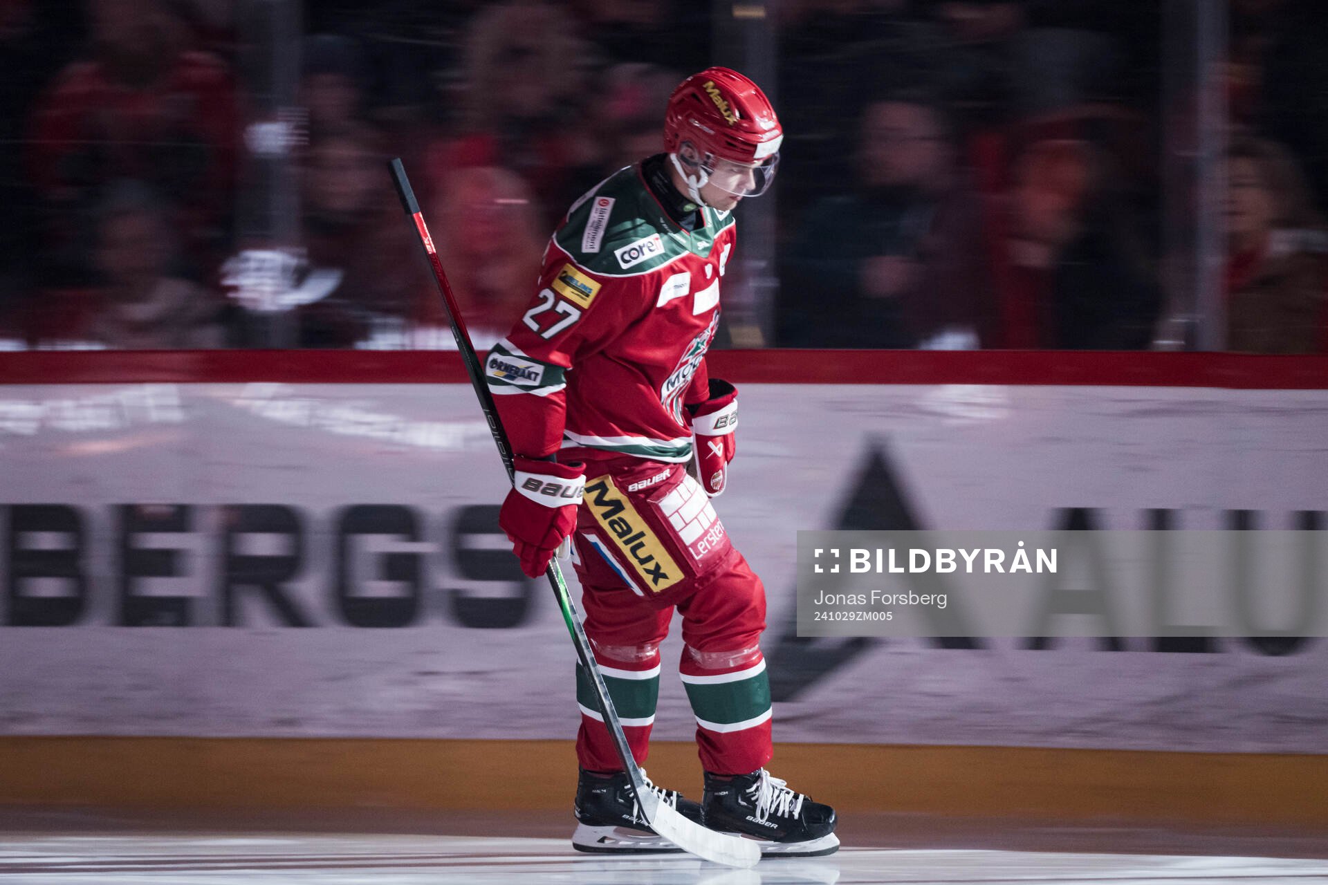 Modos Mattias Norlinder innan ishockeymatchen i SHL mellan