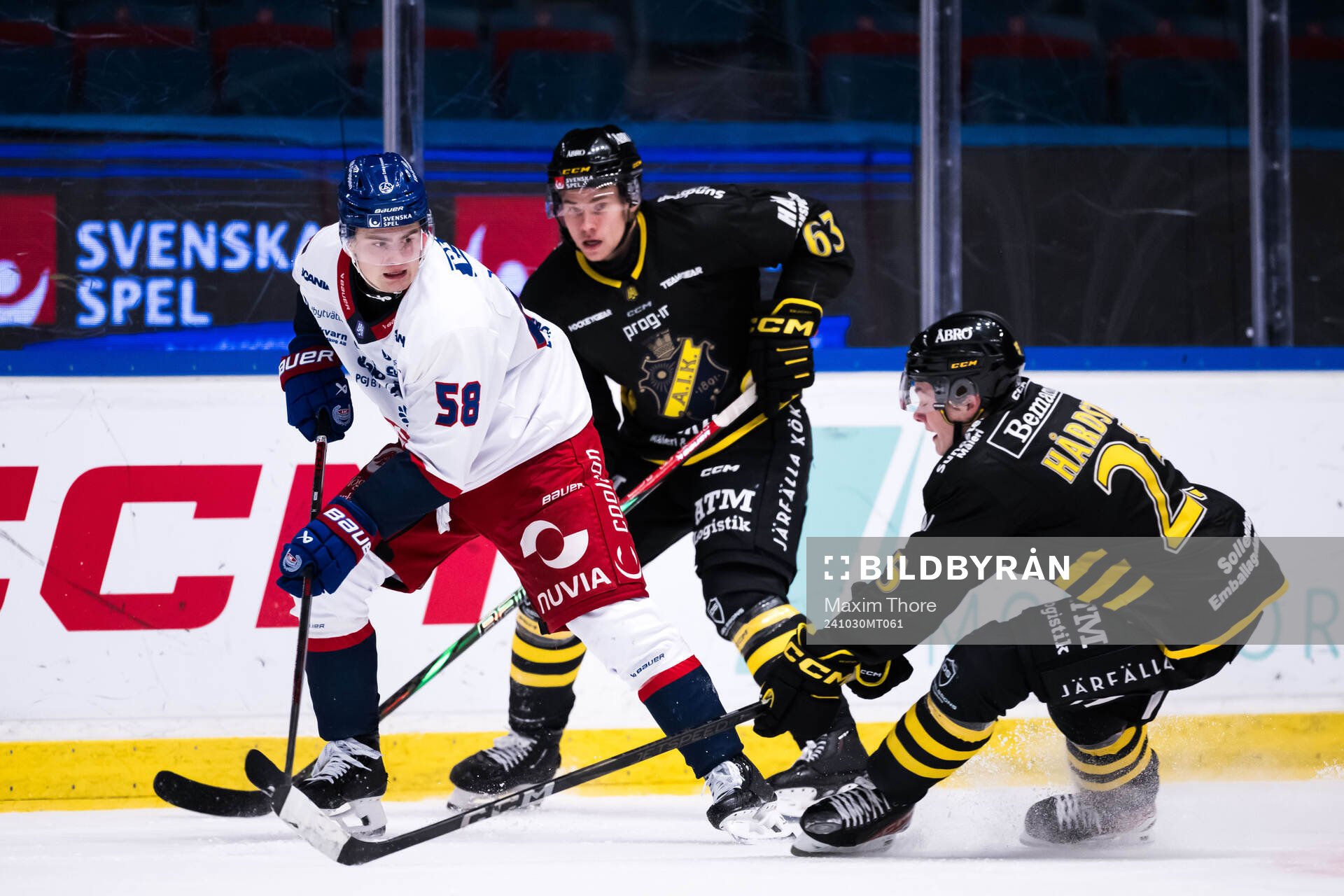 IK Oskarshamns Hugo Jonasson och AIKs Albin Sundin och