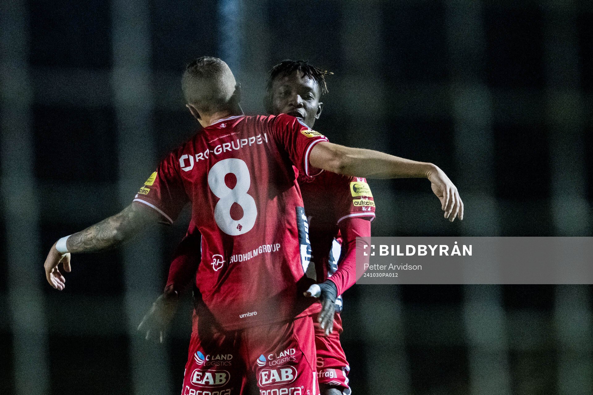 Elfsborgs Sebastian Holmen och Jalal Abdullai jublar