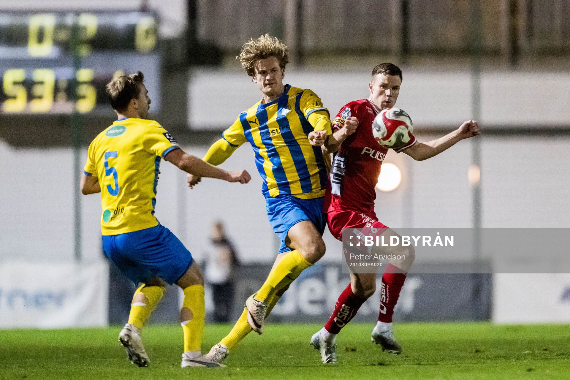 Eskilsminne IFs Dragos Daniel Farcas Lohan och Vincent
