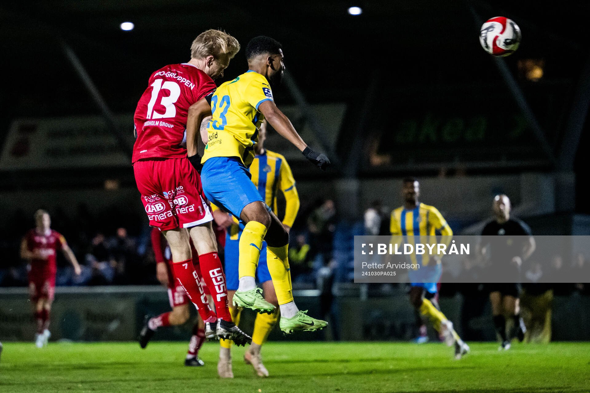 Elfsborgs Johan Larsson och Eskilsminne IFs Yonathan