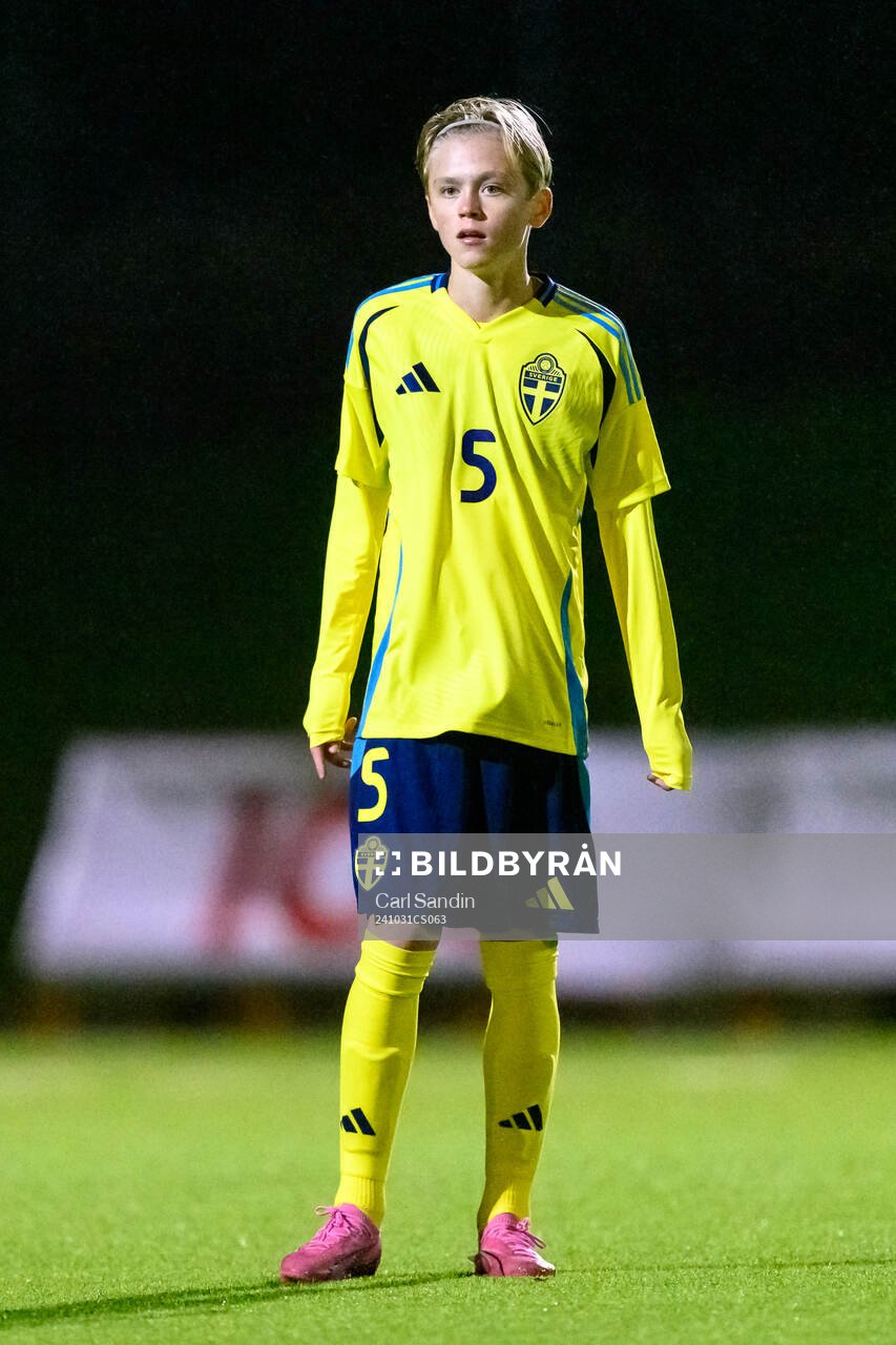 Elliot Samuelsson of Sweden