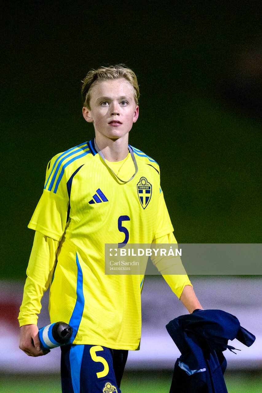 Elliot Samuelsson of Sweden