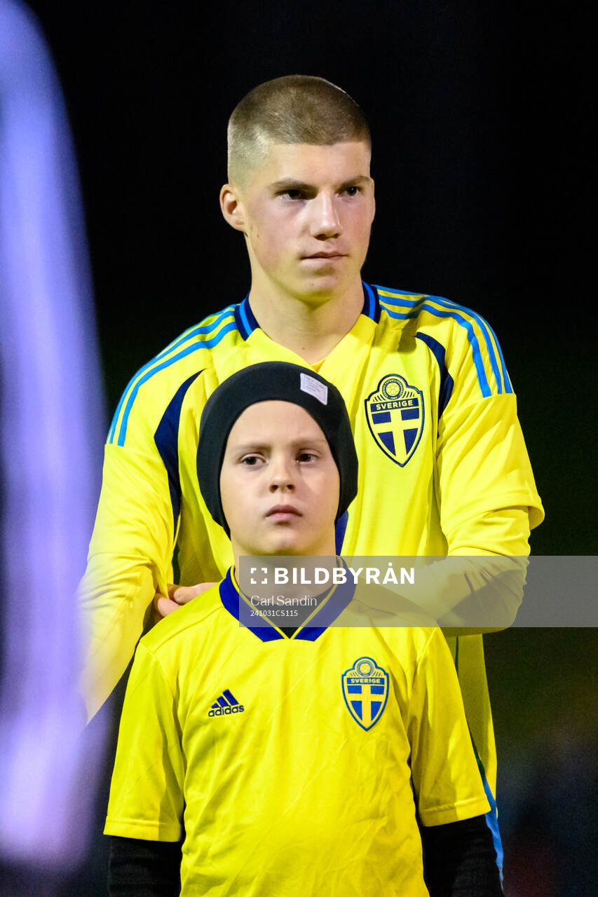 Niko Grgic Sallanto of Sweden at lineup