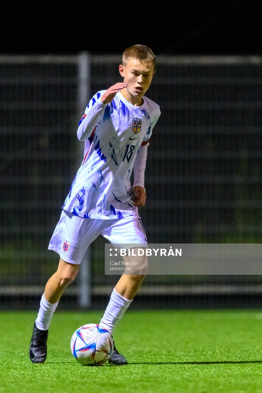 Daniel Valan of Norway during the under-16 international friendly football match between Sweden and Norway on October 31, 2024 in Ulricehamn.