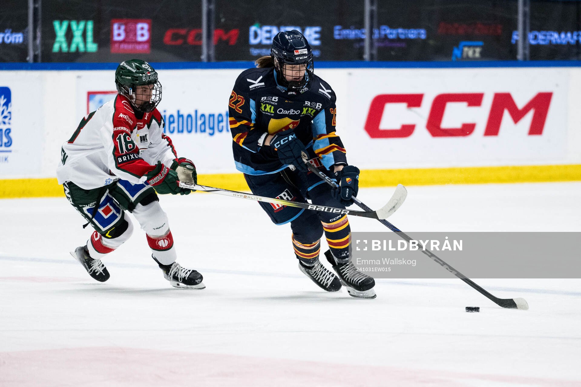 Frölundas Elisa Holopainen och Djurgårdens Tereza Plosova