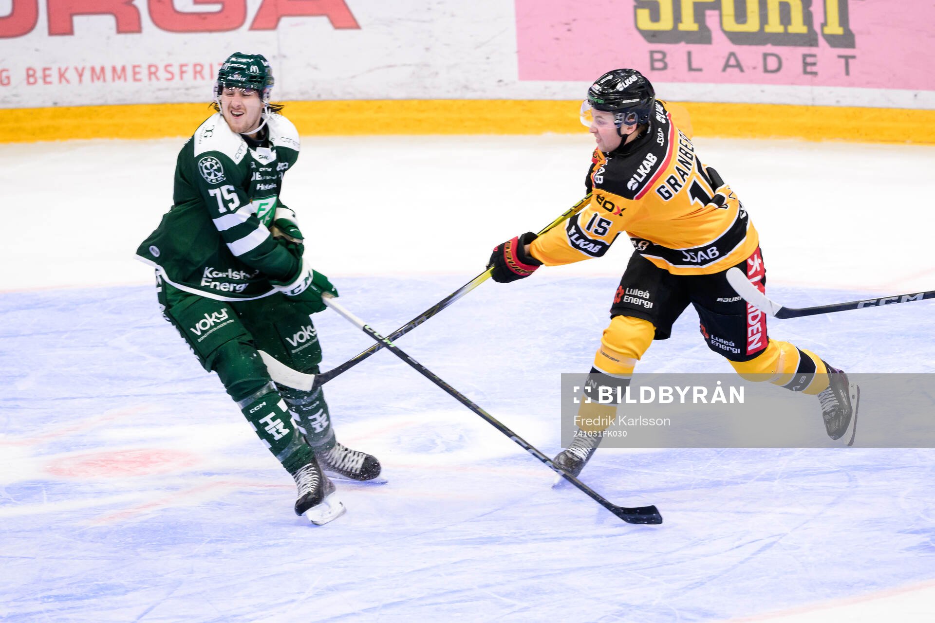 Färjestads Jeremy Salvas Groleau och Luleås David Granberg