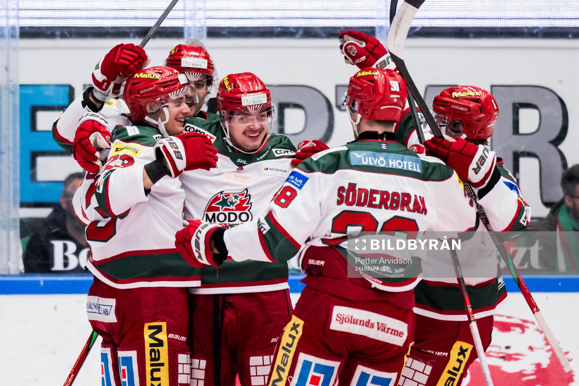 Modos Tobias Winberg jublar