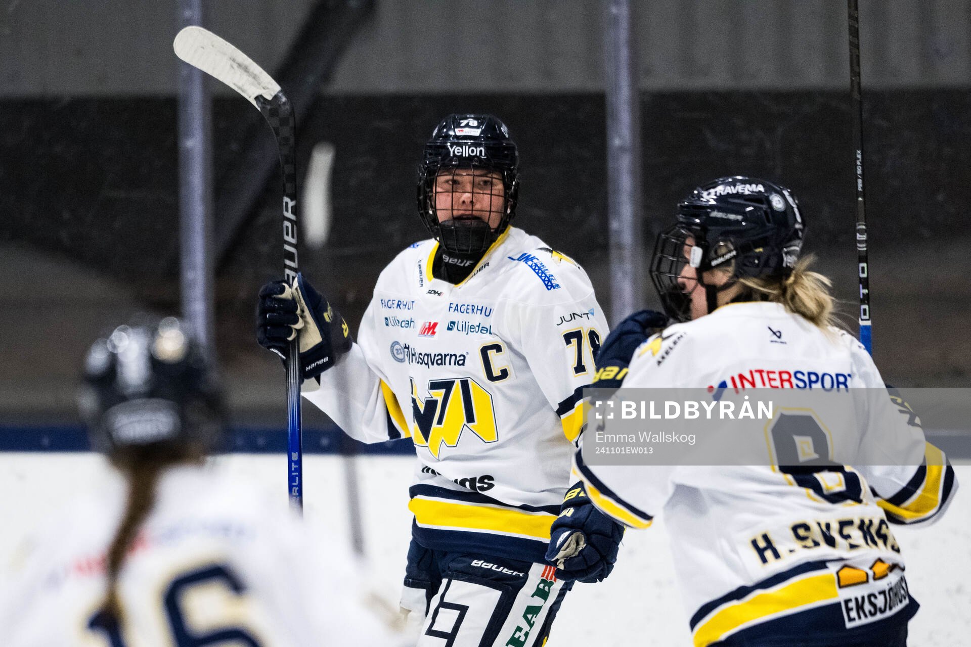 HV71s Elin Svensson jublar