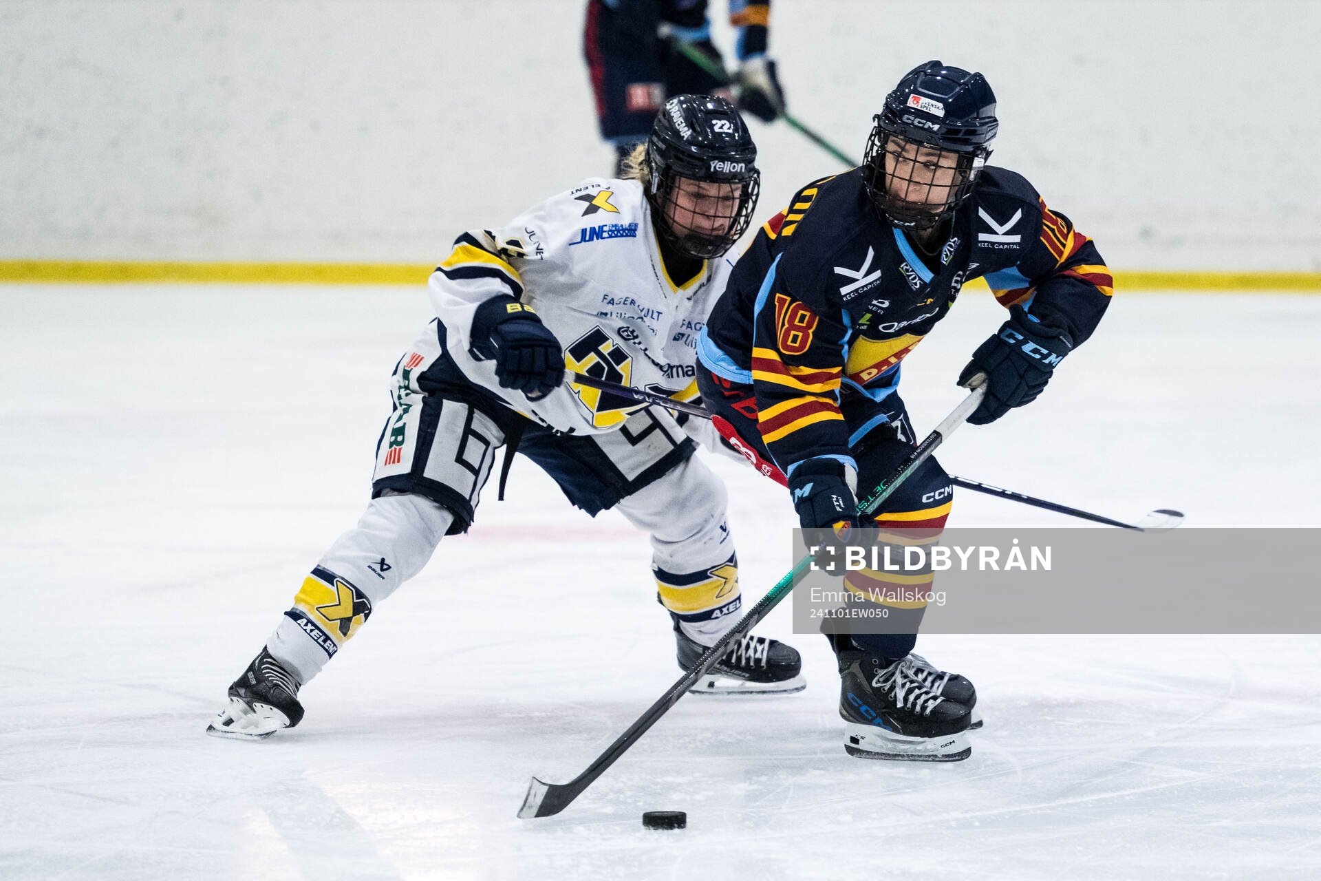 HV71s Kennedy Bobyck och Djurgårdens Alice Östensson